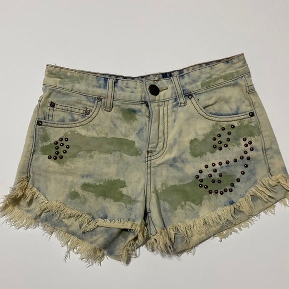 Free People NWT Raw Hem Tie Dyed Shorts Size 24 - Picture 1 of 3